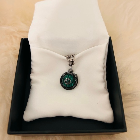 Gucci Resin Stone Garden Pendant Necklace - Picture 4 of 5
